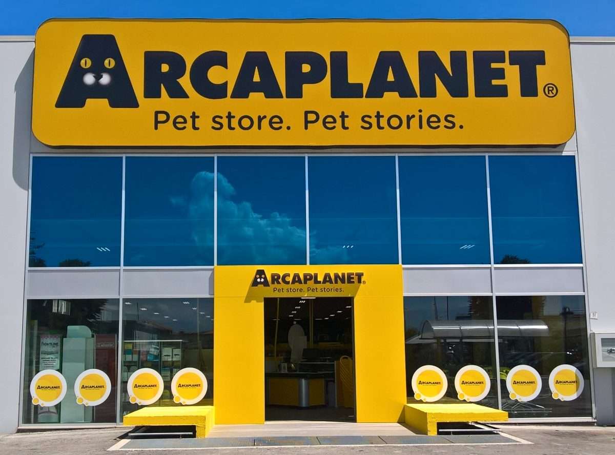 Store Arcaplanet esterno