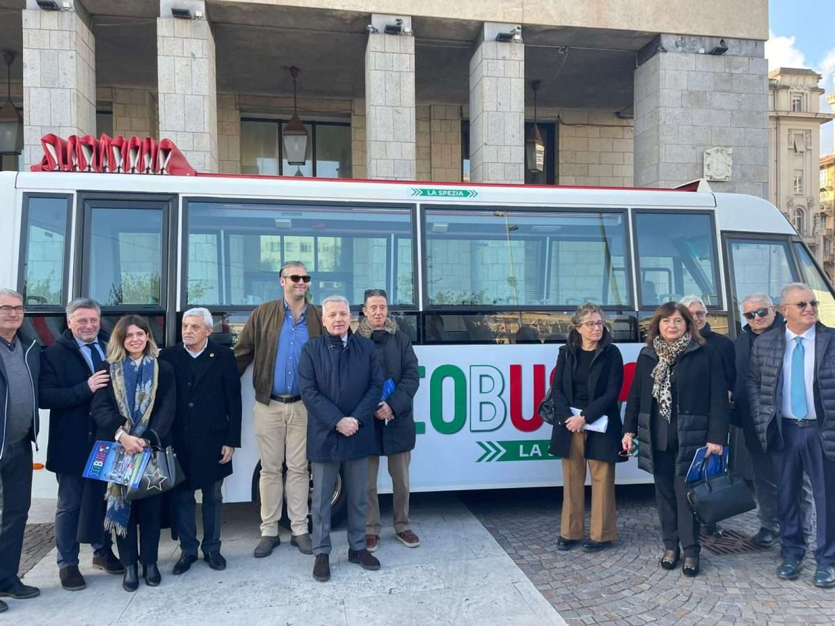 bus turistico la spezia