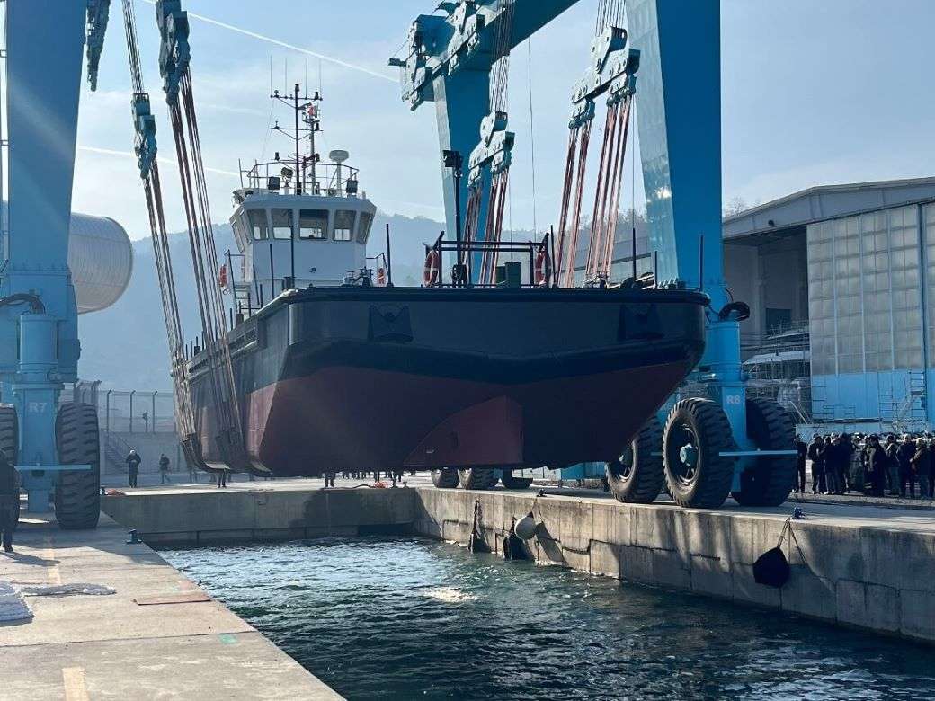 Vado_Nave transmare