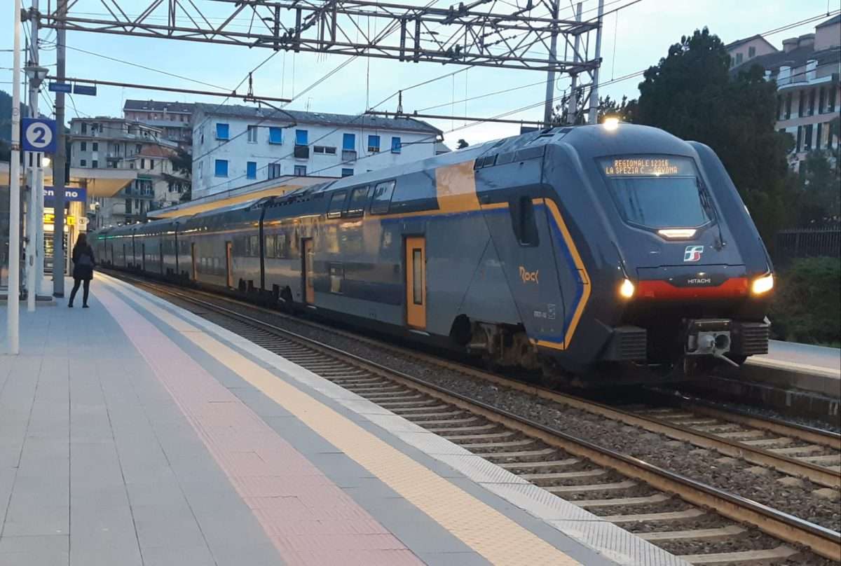 stazione treni arenzano ferrovie