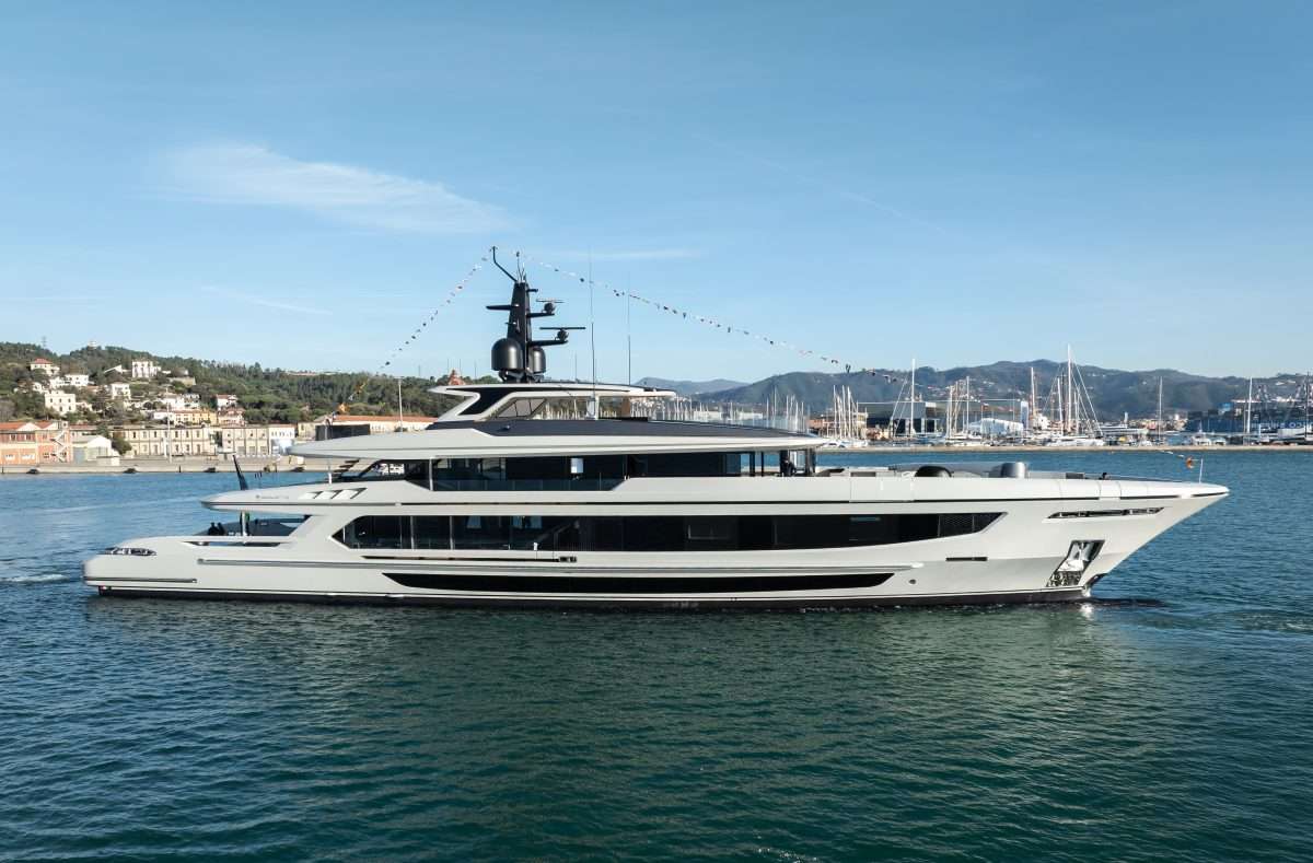 Baglietto_Hull 10240