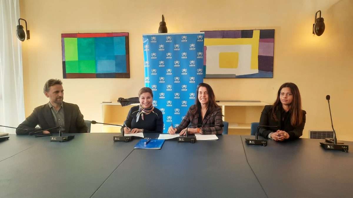 La firma della Carta dell’Agenzia Onu per i Rifugiati