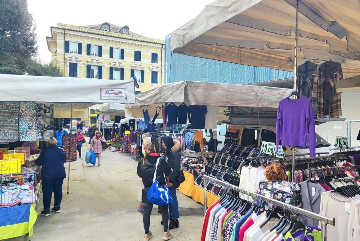 Mercato merci varie di Voltri