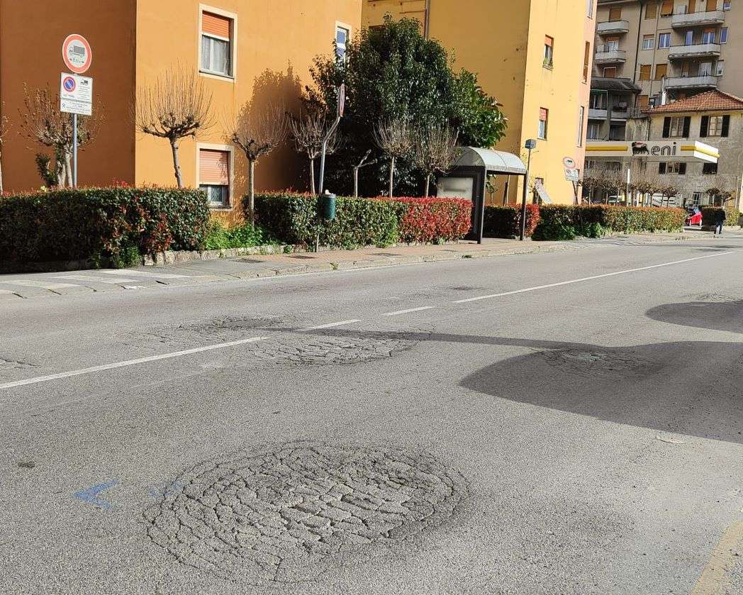 SP 333 Recco buca strada provinciale manutenzione lavori