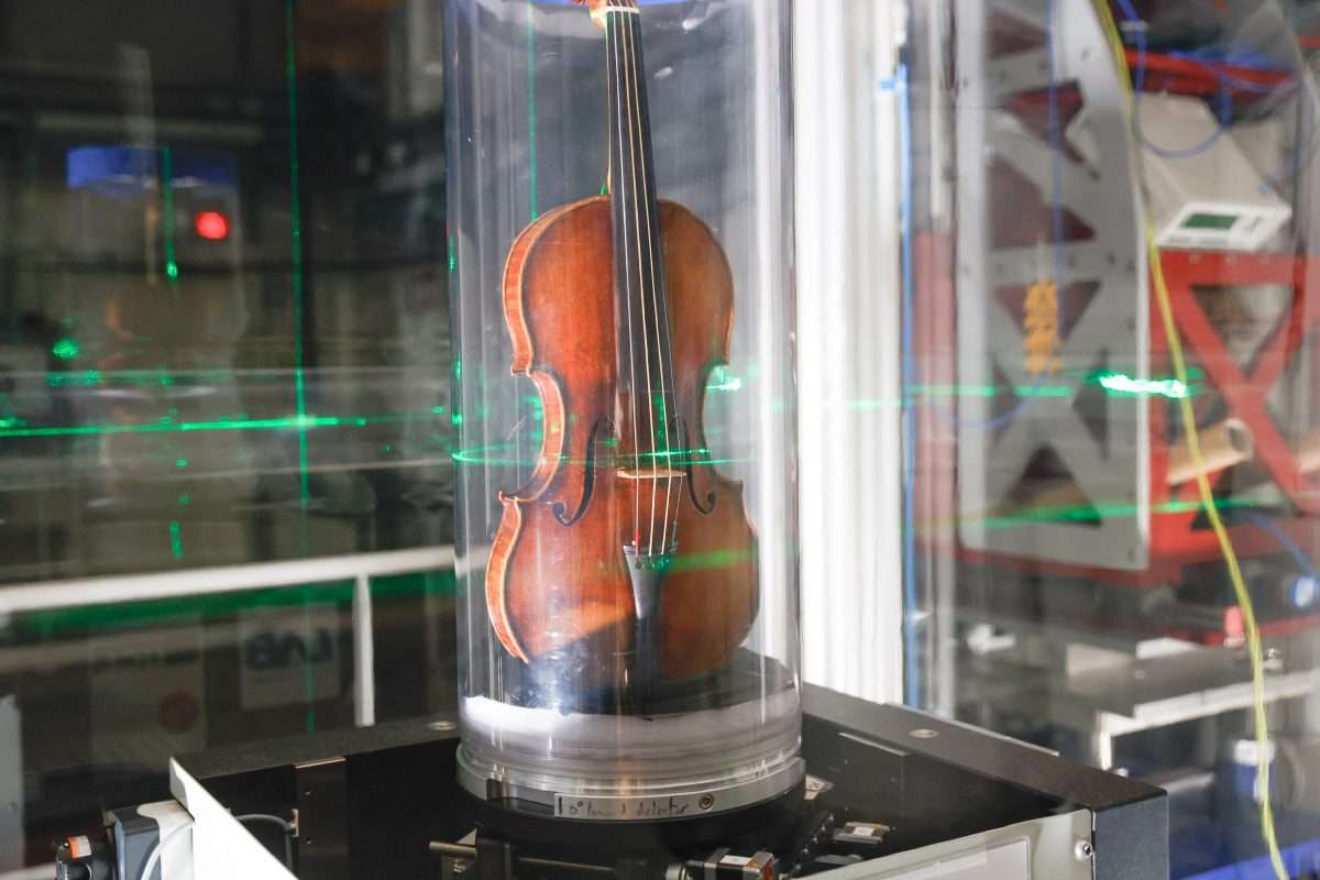 VIOLINO PAGANINI ESRF 1 (1)