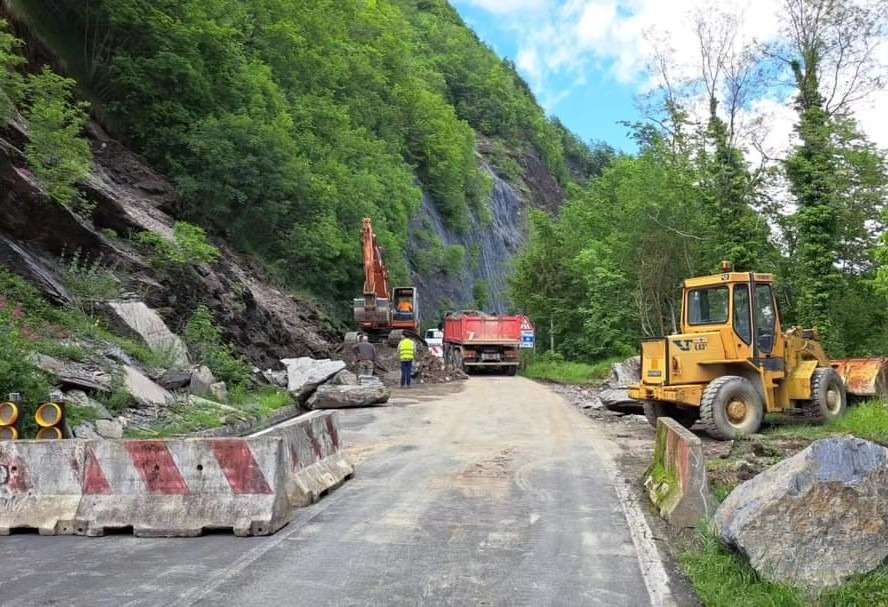 SP23 km14 frana lavori