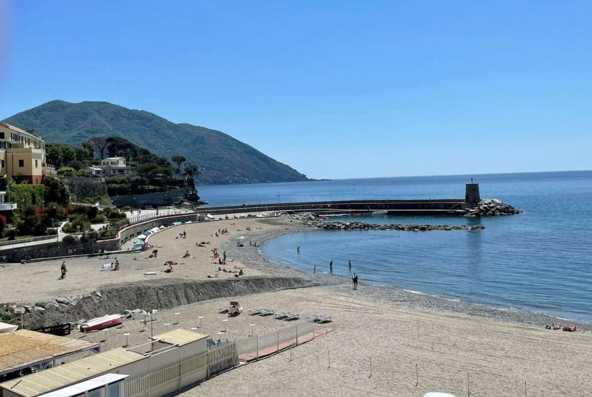 spiaggia recco mare