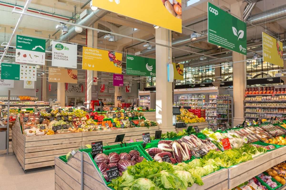 vista generica supermercato coop