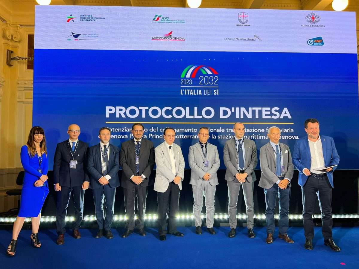 0715 Salvini foto protocollo intesa stazione marittima