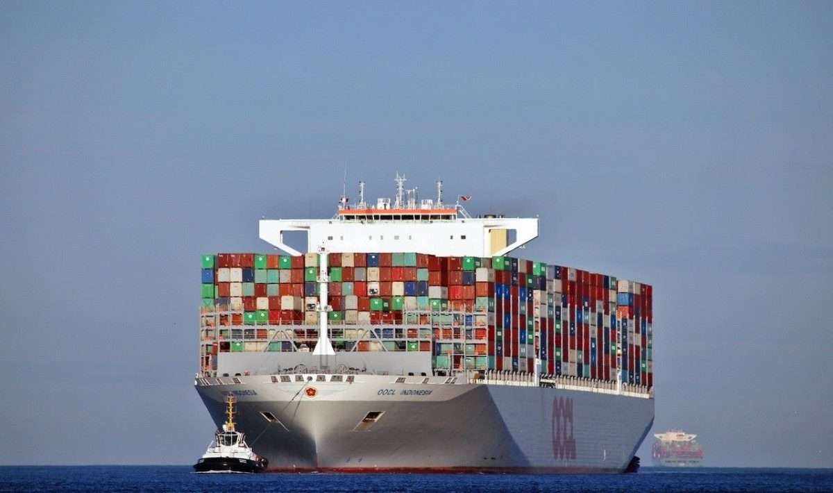 OOCL Indonesia portacointainer la spezia terminal trasporti